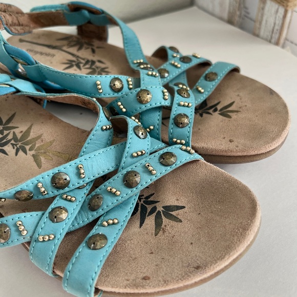Womens Sandals size 9.5 Blue Embellished Strappy Easy Spirit Western Velcro Shoe - Picture 11 of 11